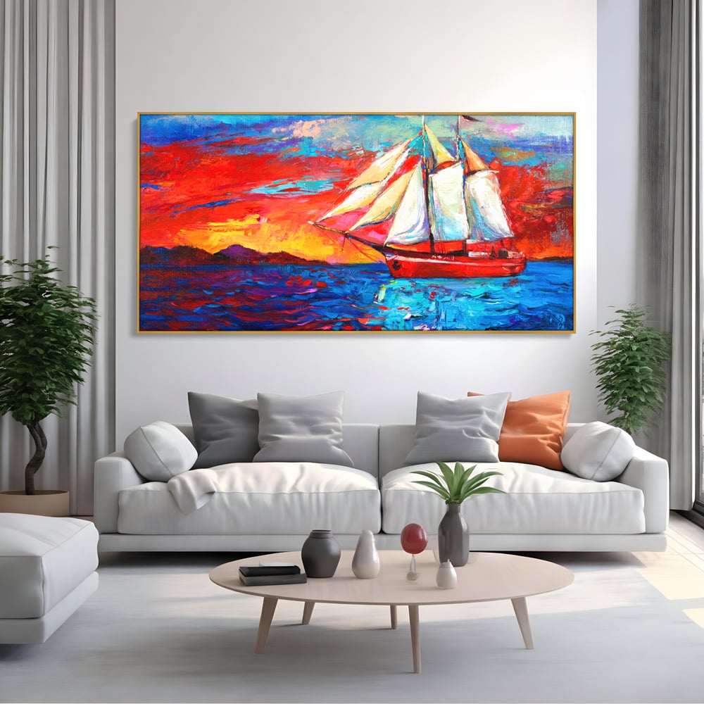Tablou canvas cu tablou canvas cu vapor cu vele pe mare, in rama de aluminiu auriu, pe perete intr-un living